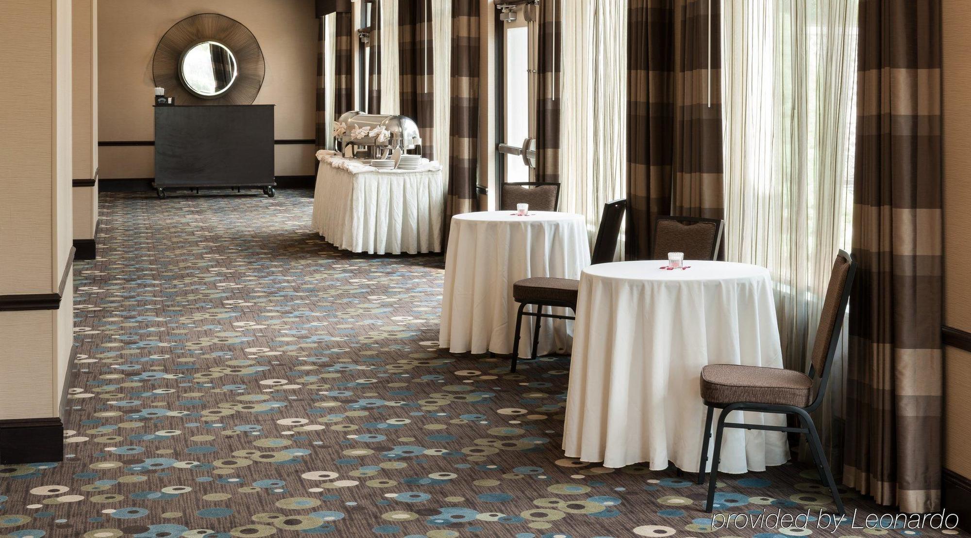 Hilton Garden Inn Рокевей Екстер'єр фото
